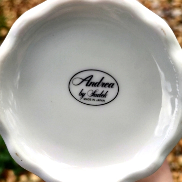 Andrea by Sadek Teapot - Picture 2 of 3